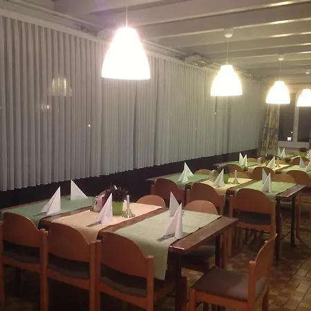 Und Haunschmid 여관 3*